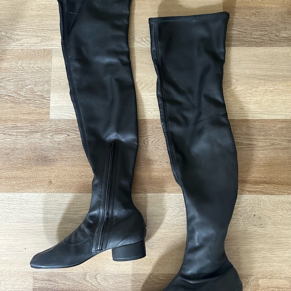 Maison Margiela Black Over-the-Knee Tabi Boots 39
